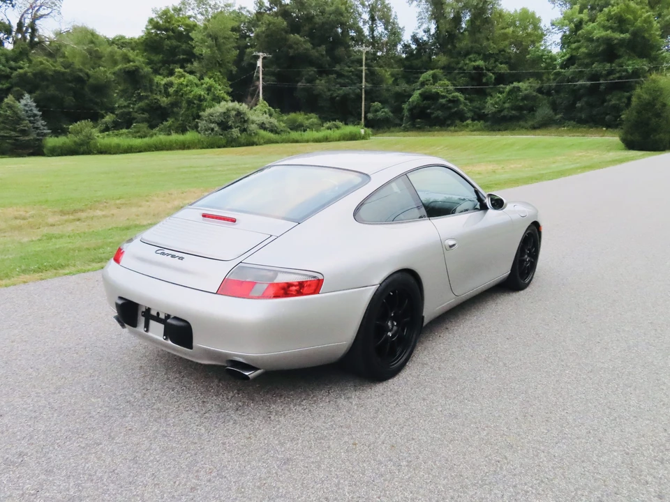 1999 Porsche 996 Carrera - Image 17 of 31