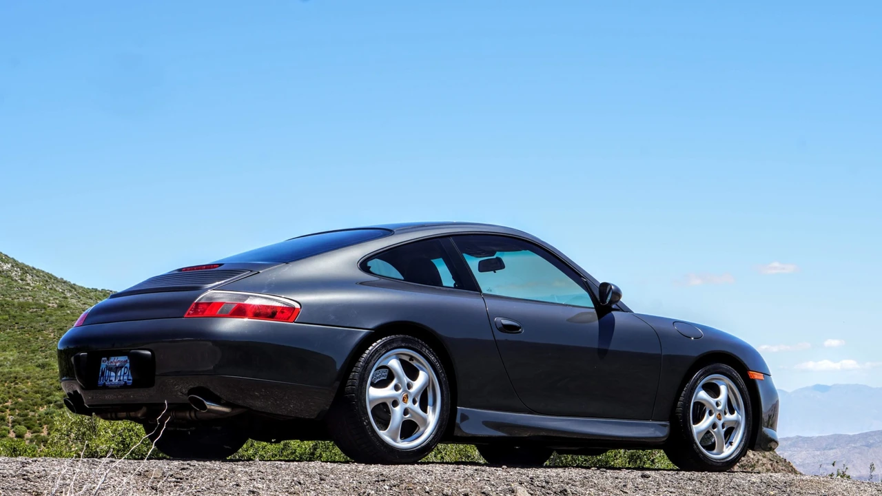 1999 Porsche 996 Carrera - Image 15 of 31