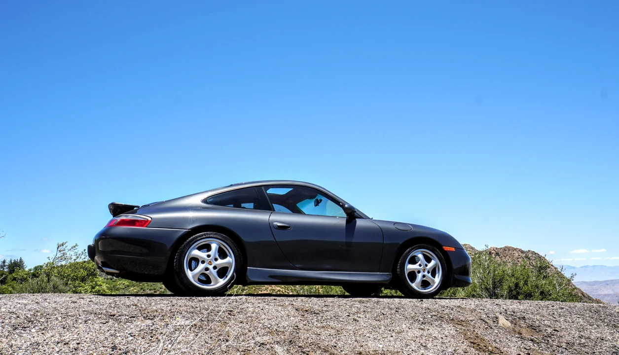 1999 Porsche 996 Carrera - Image 25 of 31