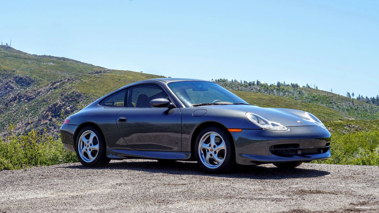 1999 Porsche 996 Carrera - Image 17 of 31