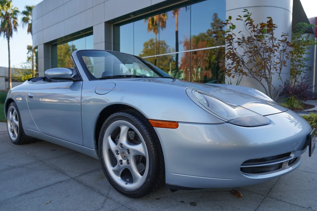 1999 Porsche 996 Carrera - Image 22 of 31