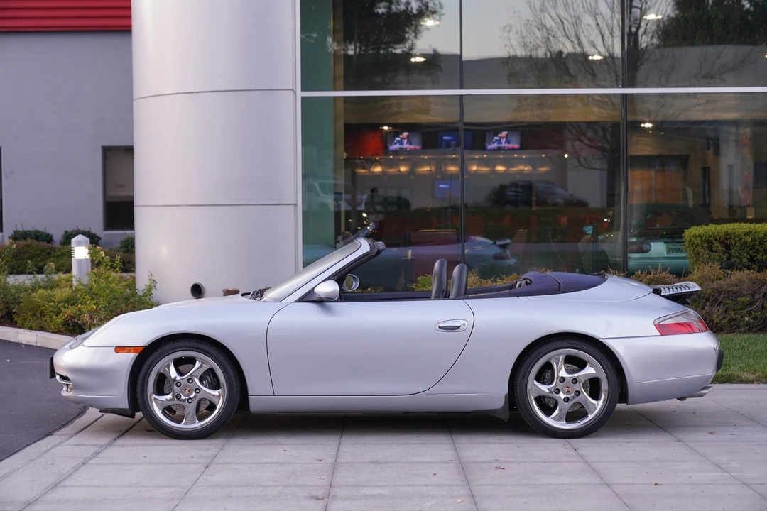 1999 Porsche 996 Carrera - Image 10 of 31