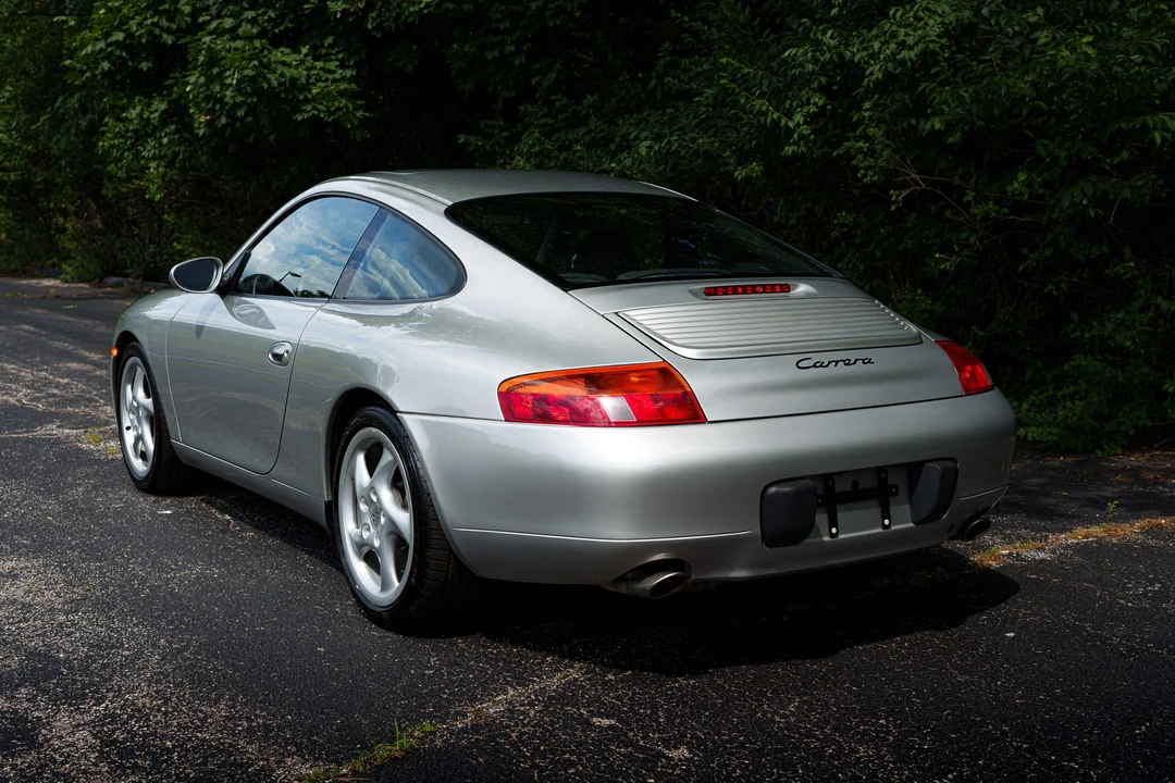 1999 Porsche 996 Carrera - Image 25 of 31