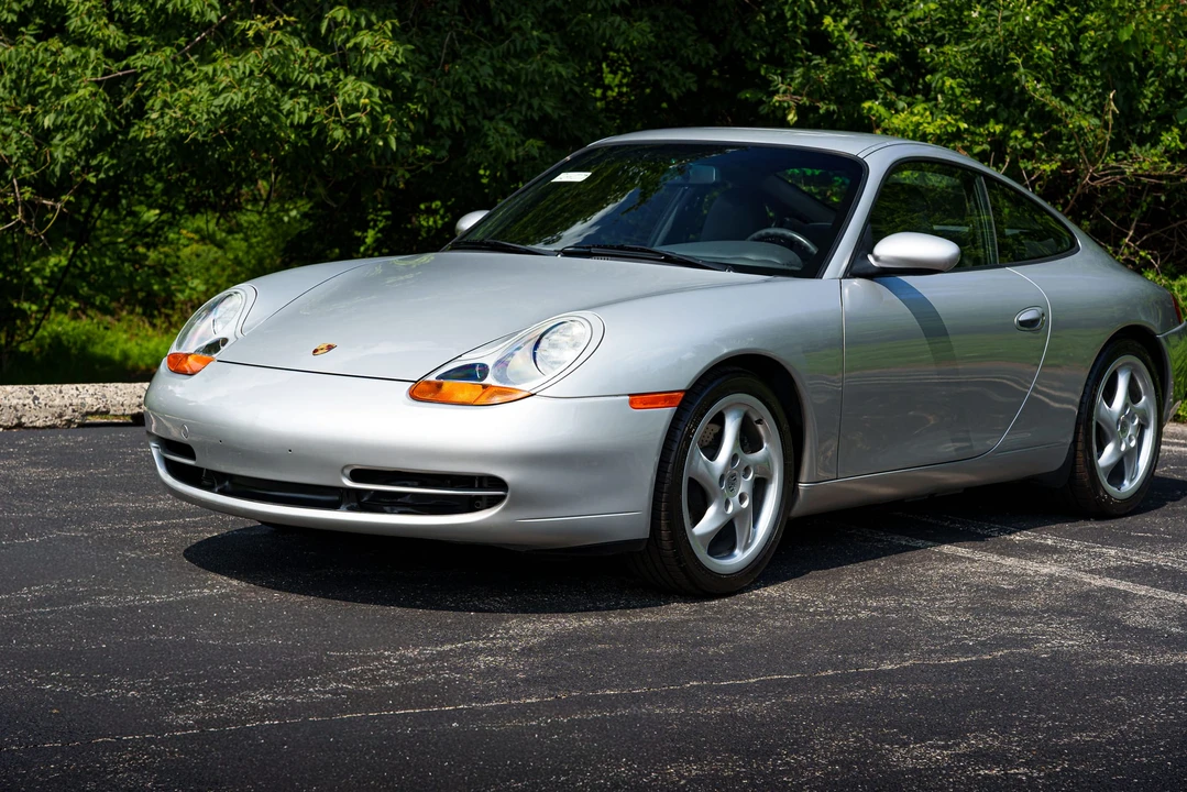1999 Porsche 996 Carrera - Image 9 of 31