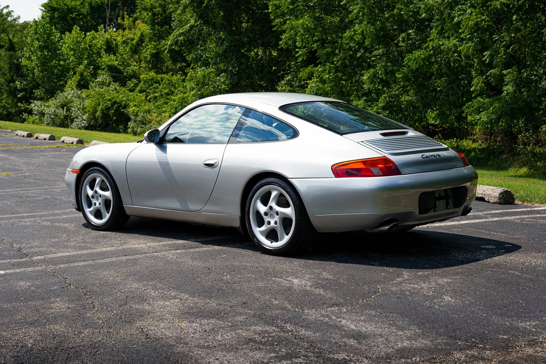1999 Porsche 996 Carrera - Image 27 of 31