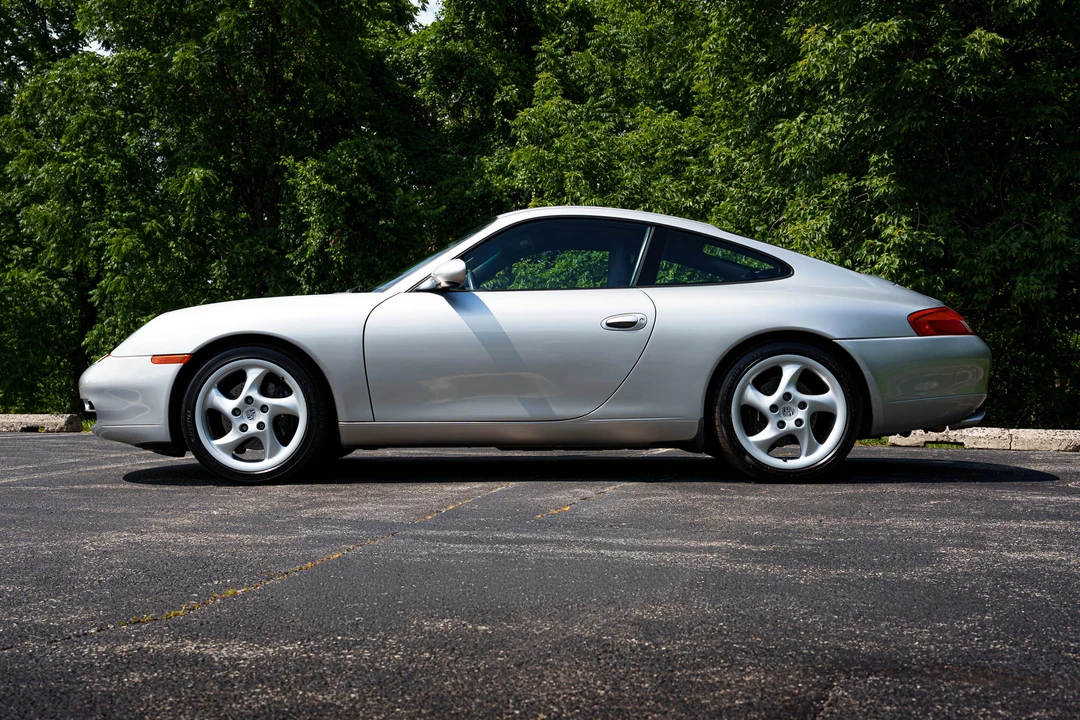 1999 Porsche 996 Carrera - Image 28 of 31