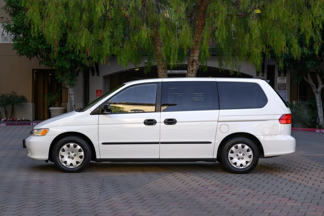 2000 Honda Odyssey - Image 11 of 31
