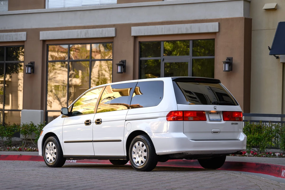 2000 Honda Odyssey - Image 13 of 31