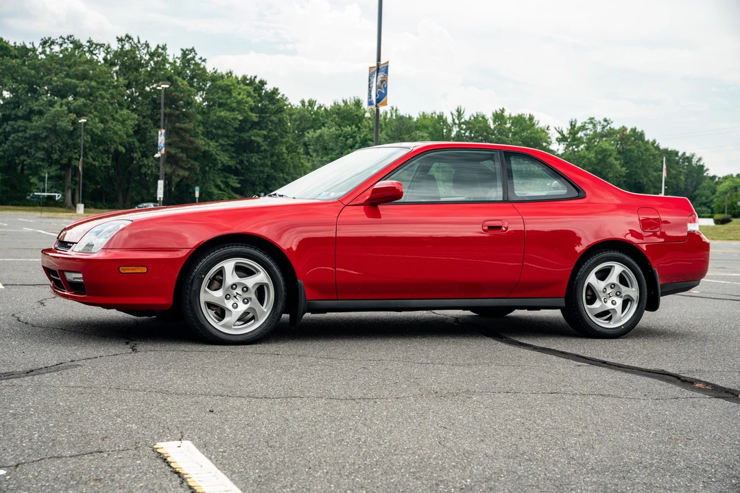 2000 Honda Prelude 5th Gen - Image 2 of 31