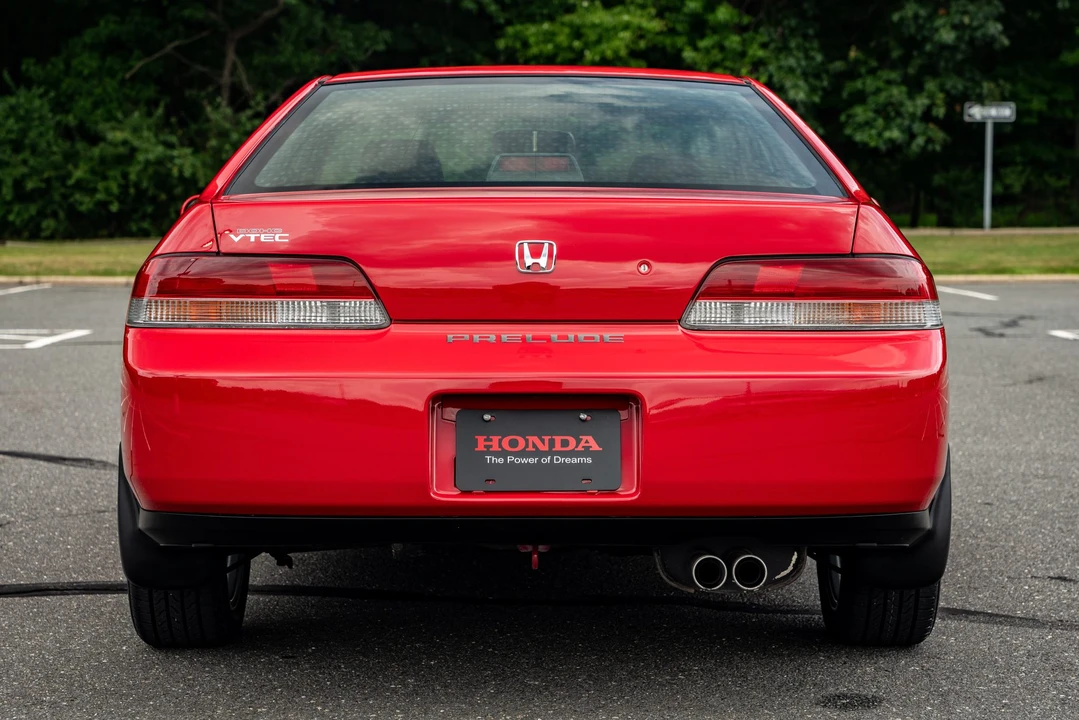 2000 Honda Prelude 5th Gen - Image 17 of 31