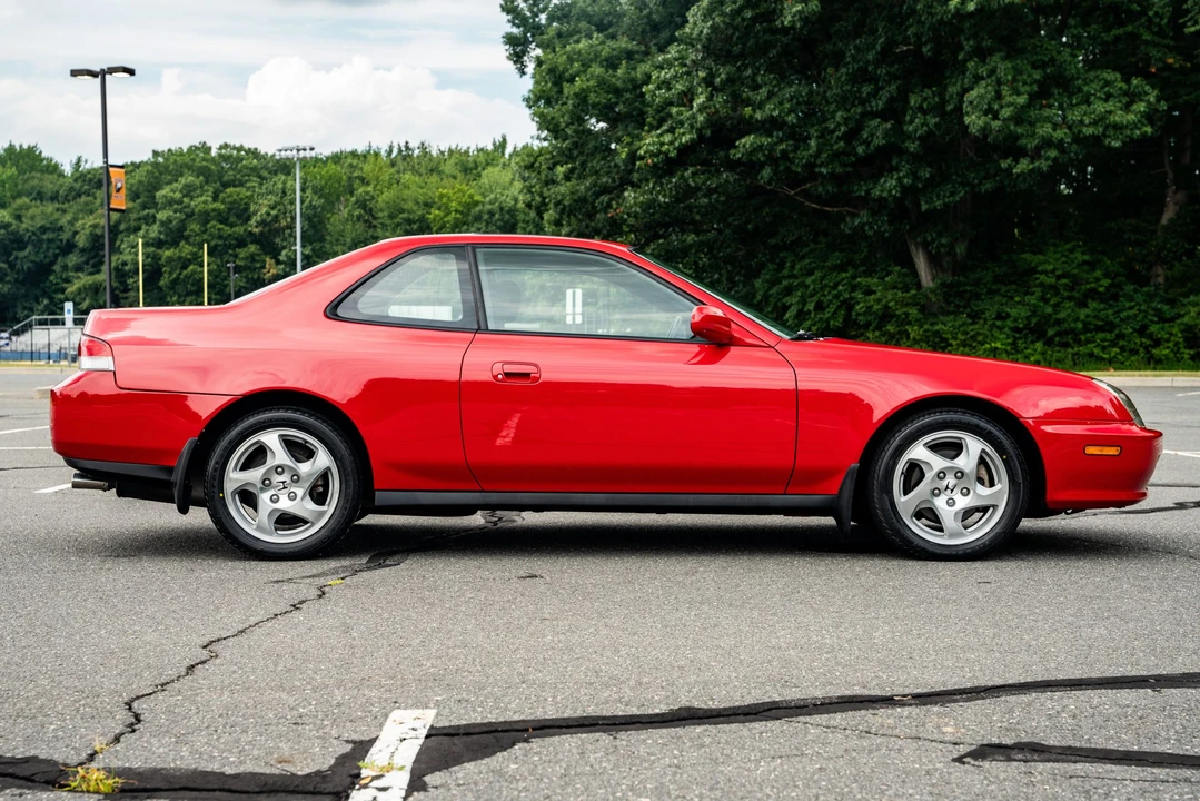 2000 Honda Prelude 5th Gen - Image 12 of 31