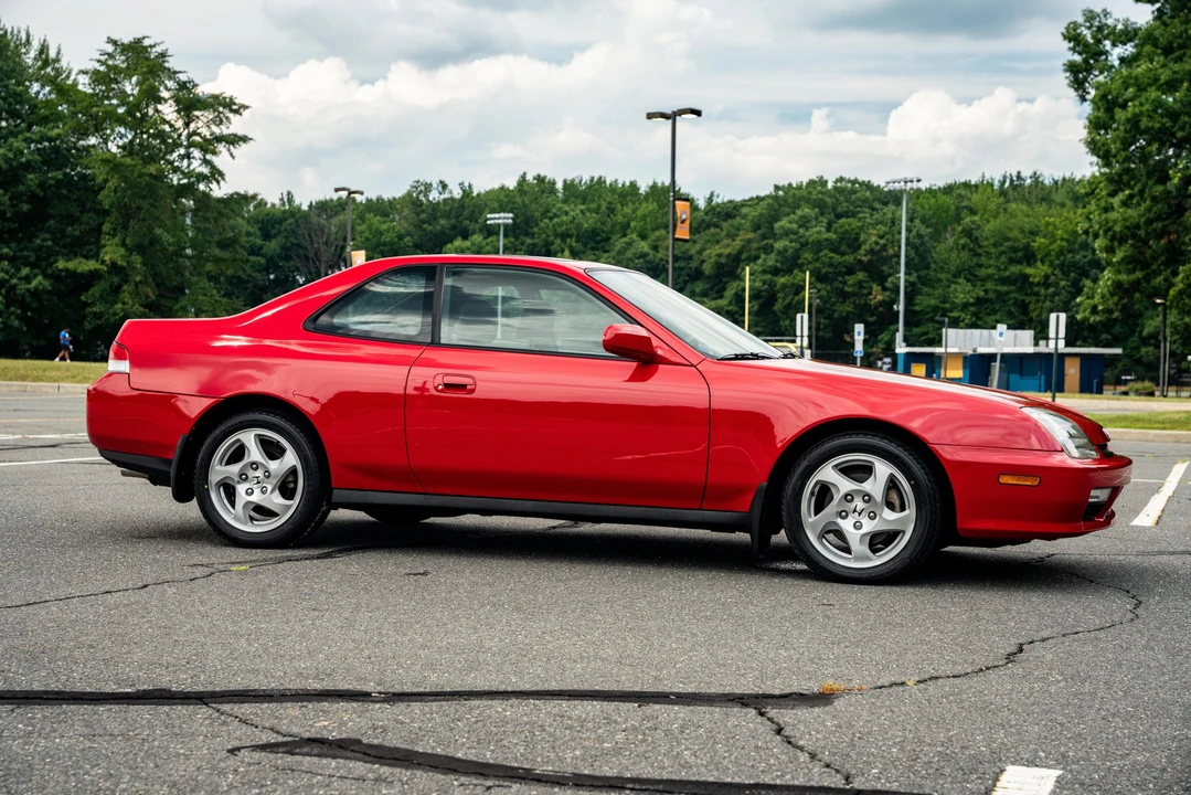 2000 Honda Prelude 5th Gen - Image 11 of 31