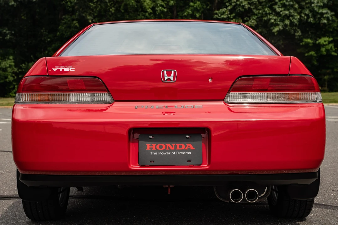 2000 Honda Prelude 5th Gen - Image 18 of 31