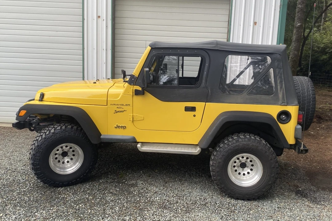 2000 Jeep TJ Wrangler - Image 2 of 31