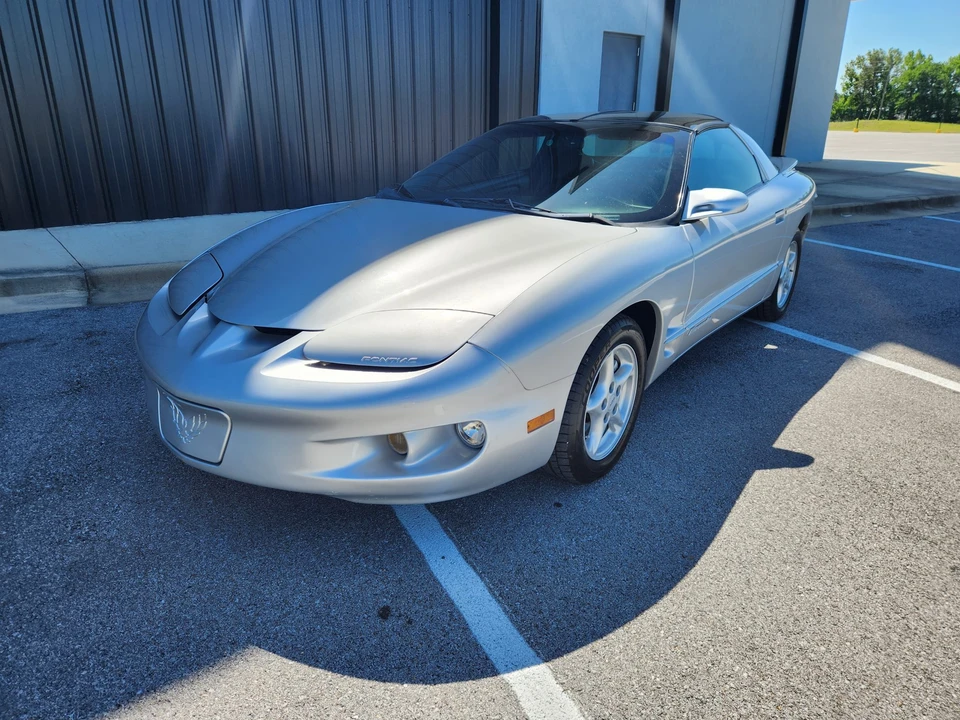 2000 Pontiac Firebird 4th Gen - Image 3 of 31