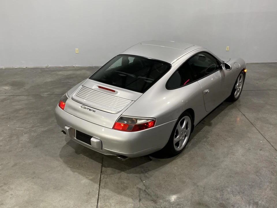 2000 Porsche 996 Carrera - Image 26 of 31