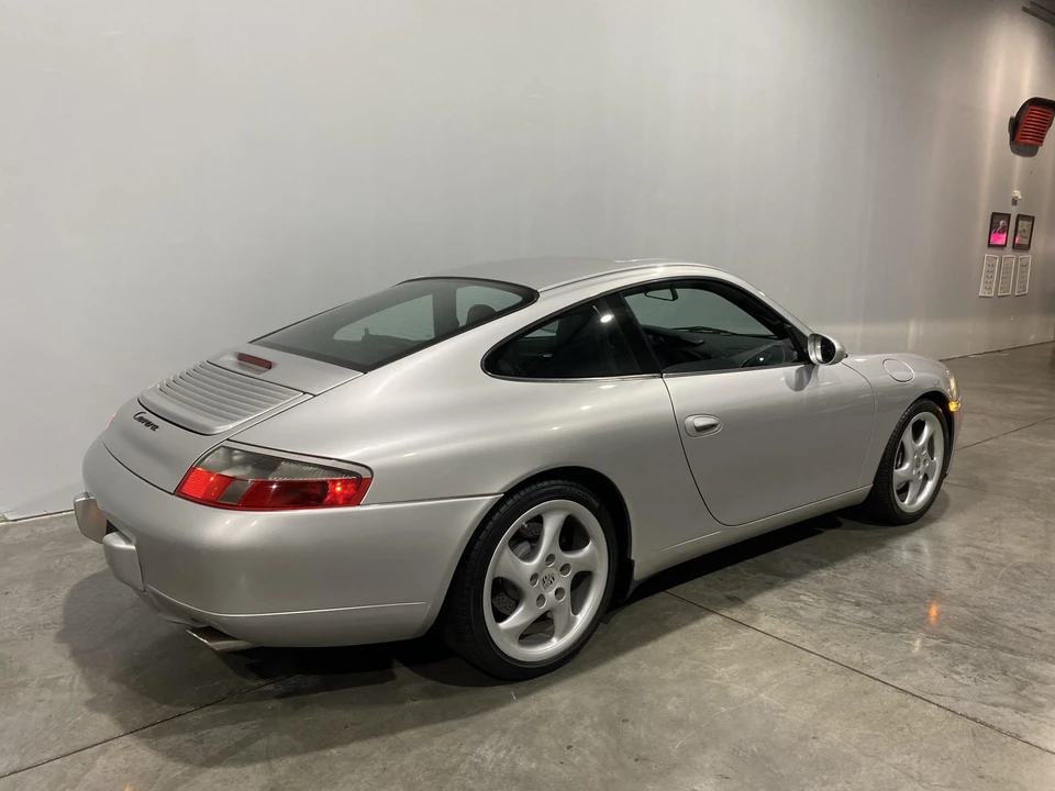 2000 Porsche 996 Carrera - Image 30 of 31