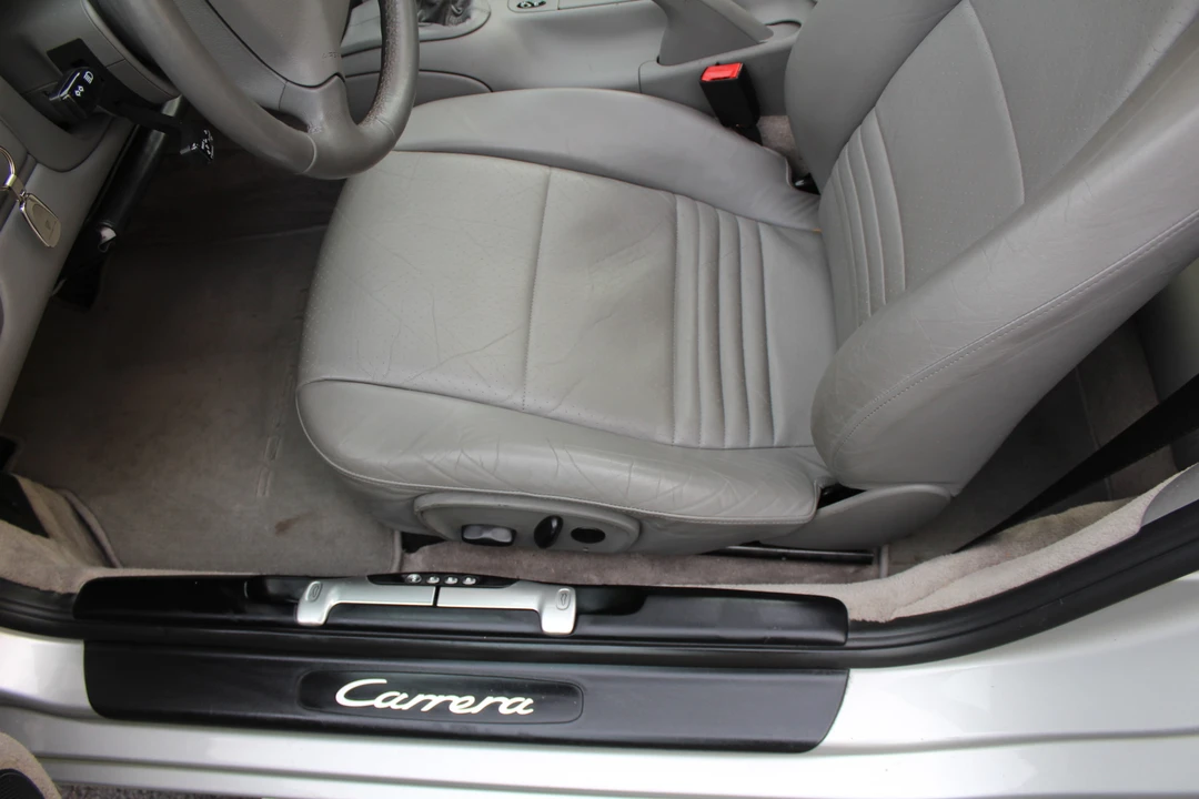 2000 Porsche 996 Carrera - Image 28 of 31