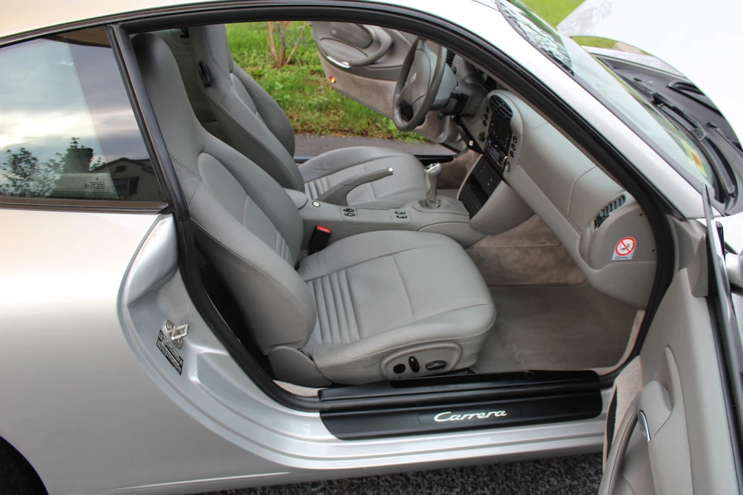 2000 Porsche 996 Carrera - Image 31 of 31