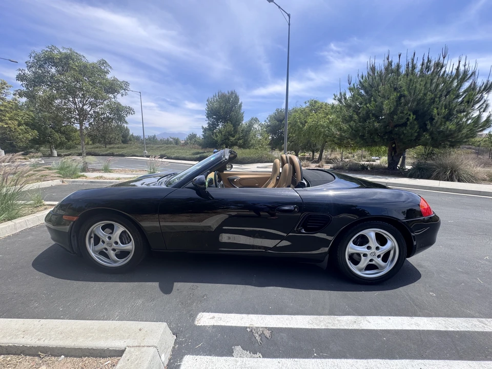 2000 Porsche 986 Boxster - Image 11 of 31