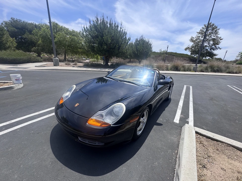 2000 Porsche 986 Boxster - Image 2 of 31