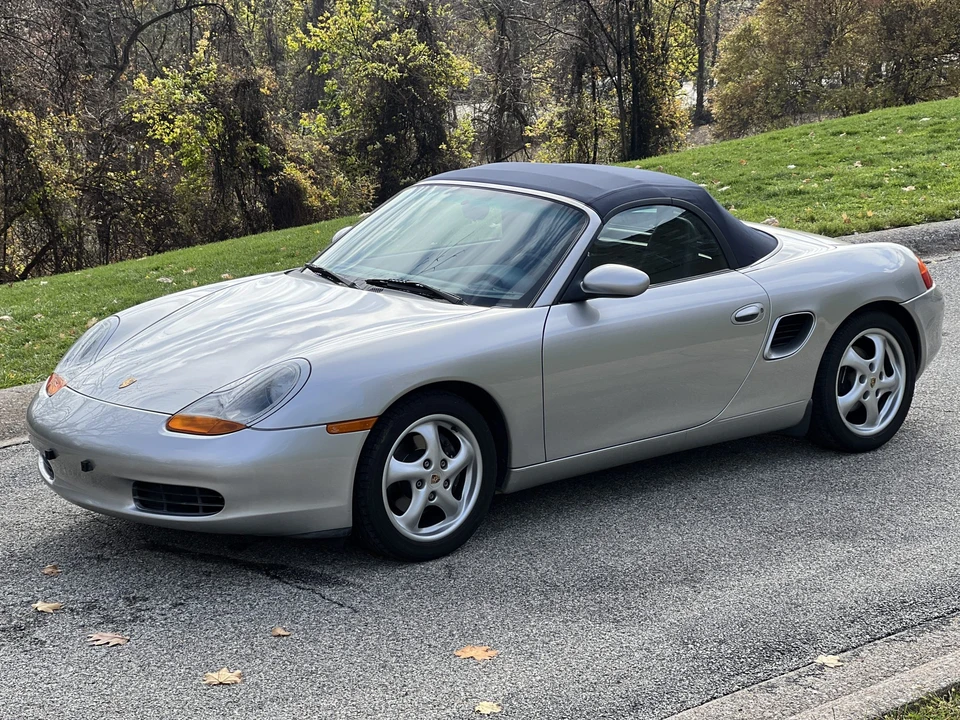 2000 Porsche 986 Boxster - Image 8 of 31