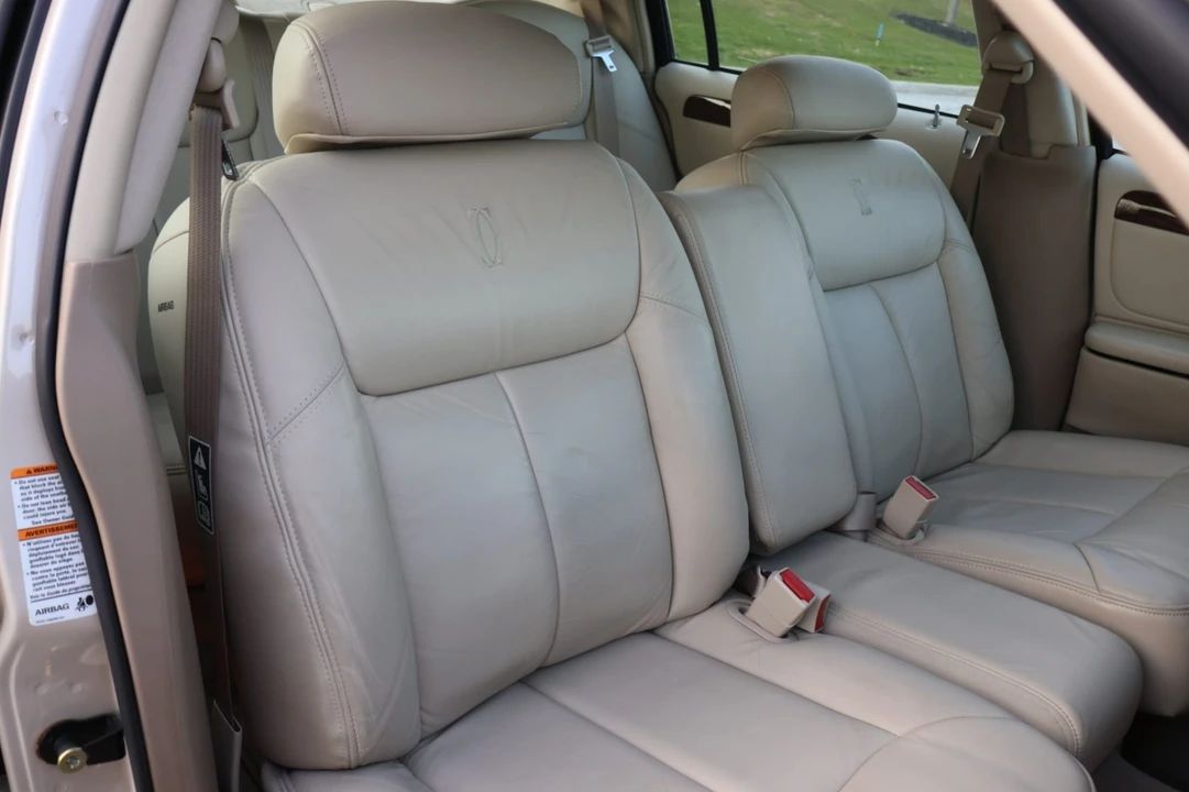 2001 Lincoln Town Car - Image 4 of 7