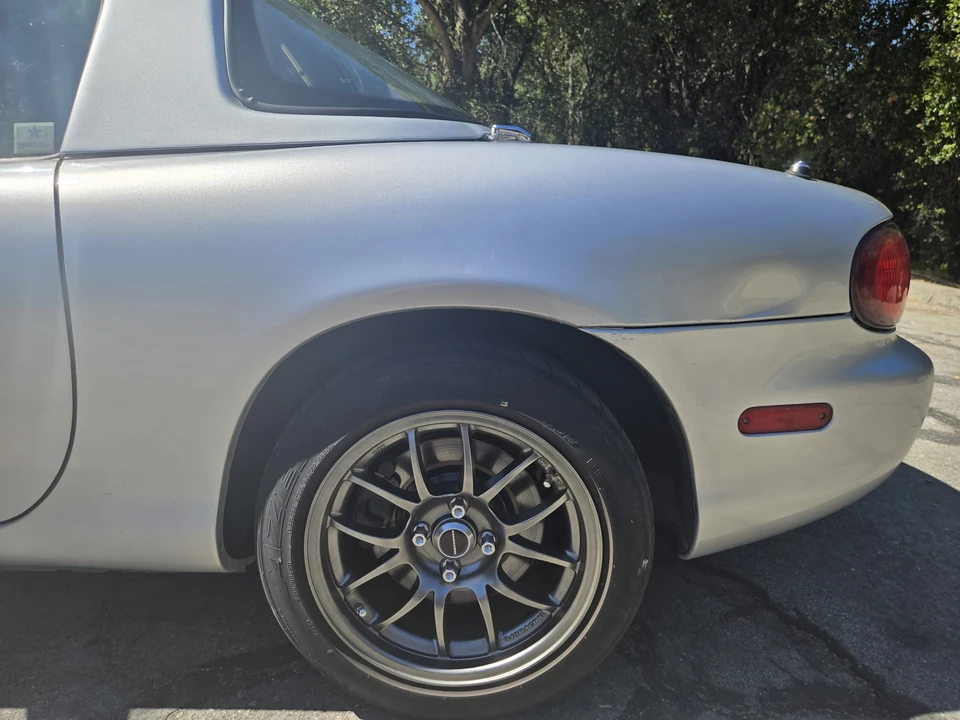 2001 Mazda NB MX-5 Miata - Image 17 of 31