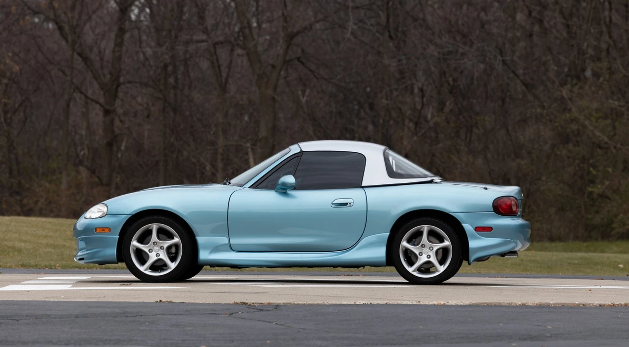 2001 Mazda NB MX-5 Miata - Image 24 of 31