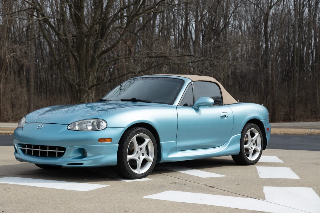2001 Mazda NB MX-5 Miata - Image 2 of 31