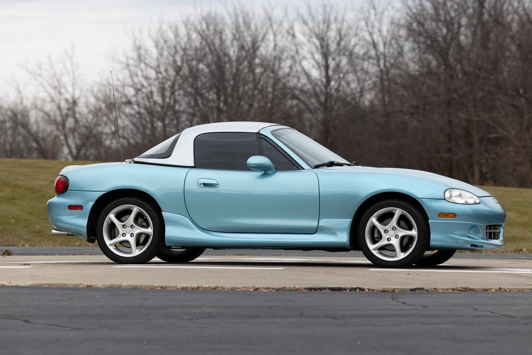 2001 Mazda NB MX-5 Miata - Image 16 of 31