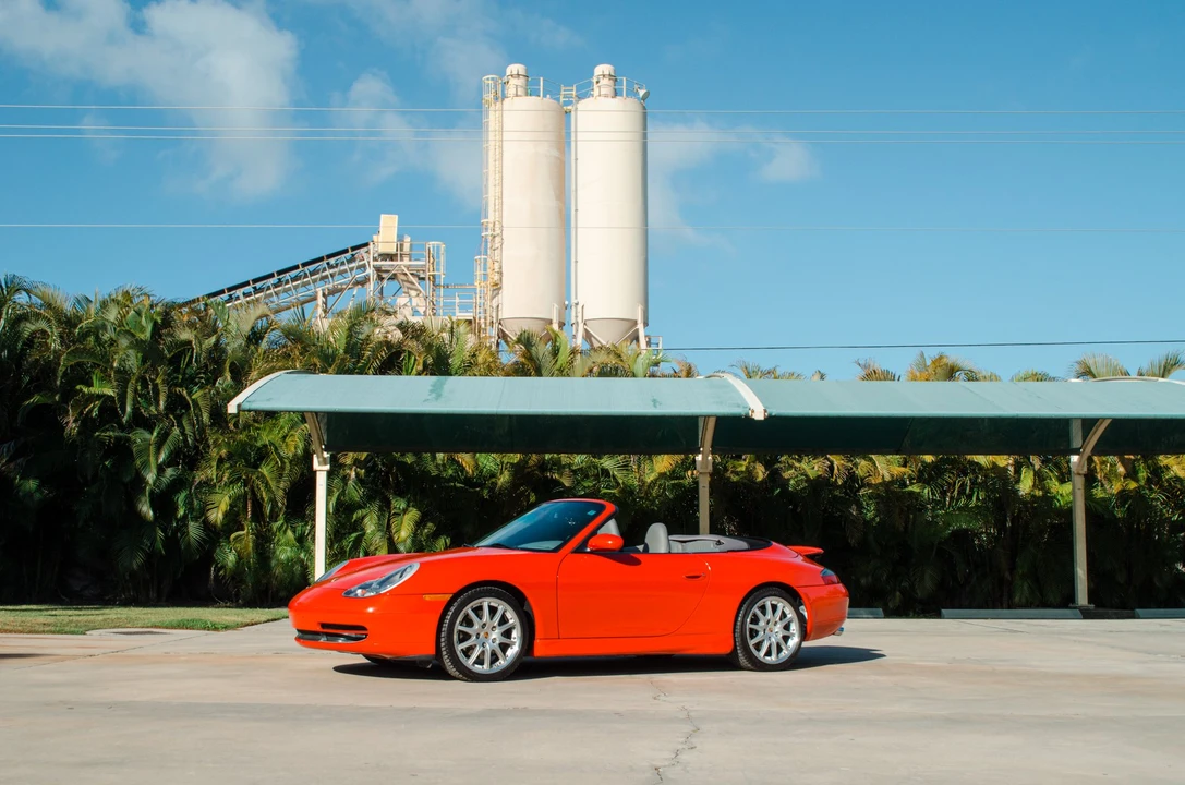 2001 Porsche 996 Carrera - Image 5 of 31