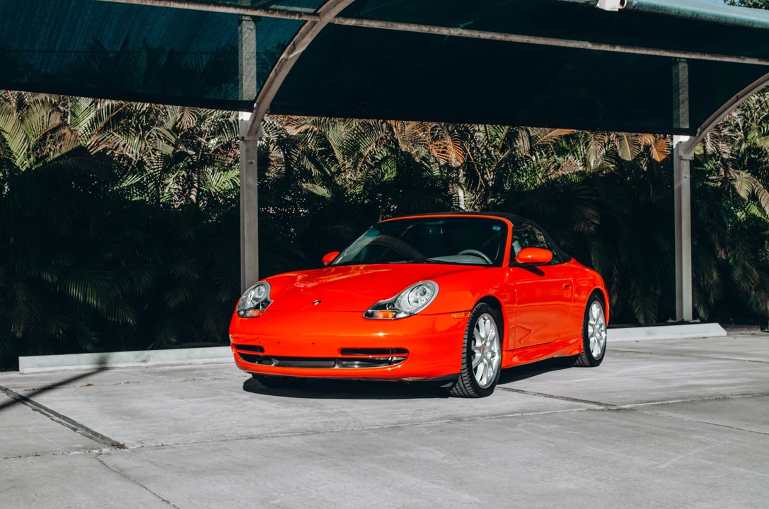 2001 Porsche 996 Carrera - Image 16 of 31