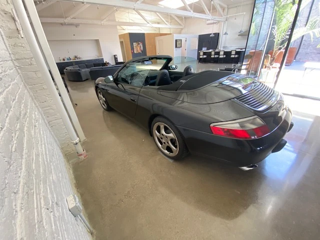 2001 Porsche 996 Carrera - Image 16 of 31