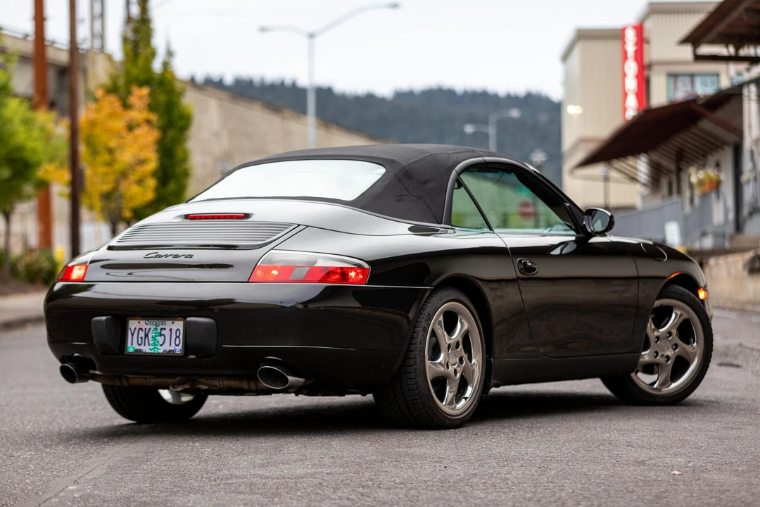 2001 Porsche 996 Carrera - Image 22 of 31