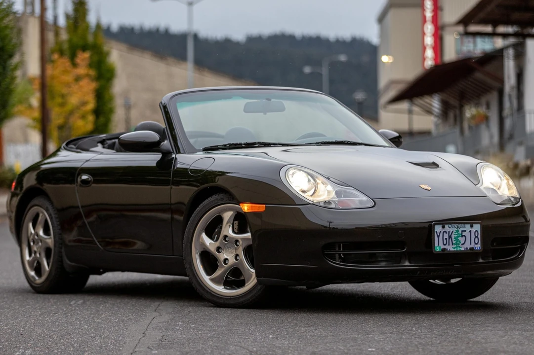 2001 Porsche 996 Carrera - Image 1 of 31