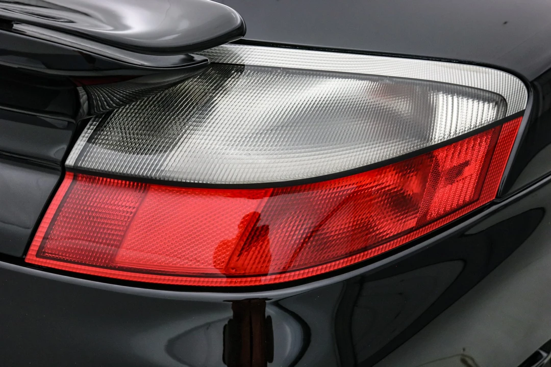 2001 Porsche 996 Turbo - Image 19 of 31