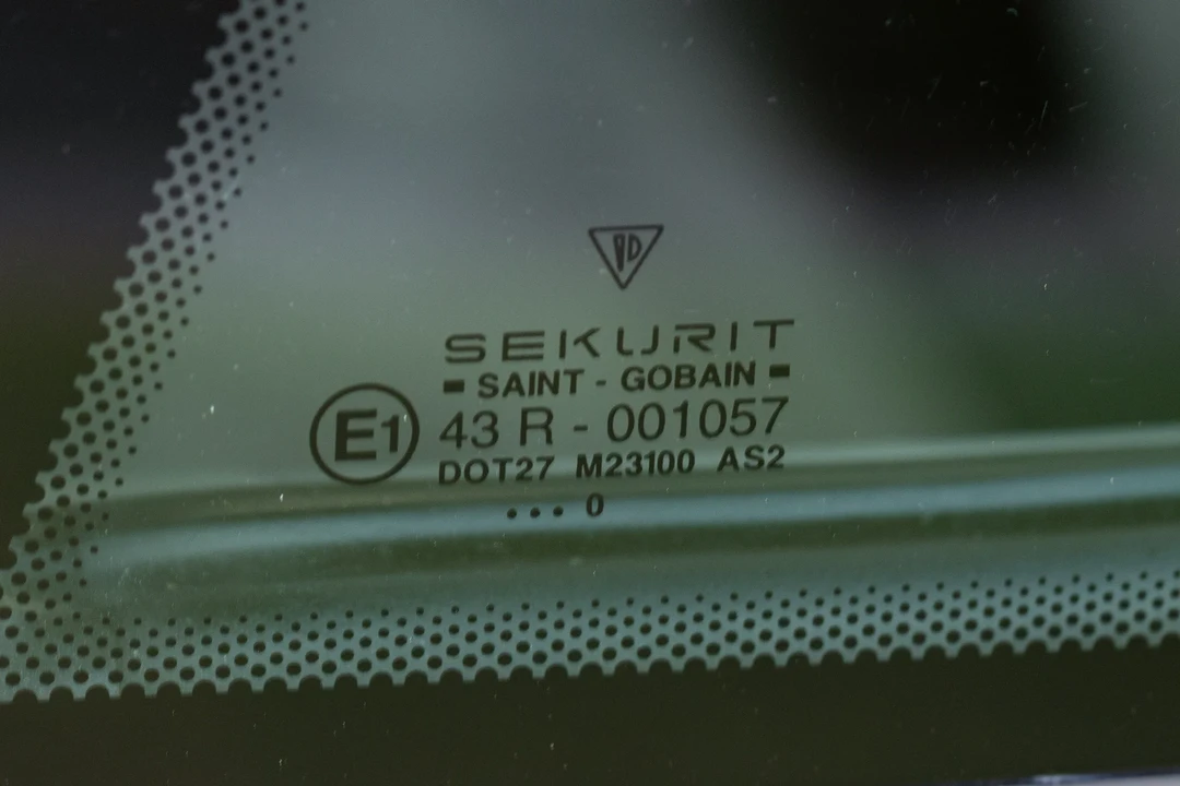 2001 Porsche 996 Turbo - Image 30 of 31