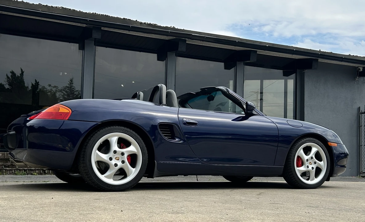 2001 Porsche 986 Boxster S - Image 14 of 31