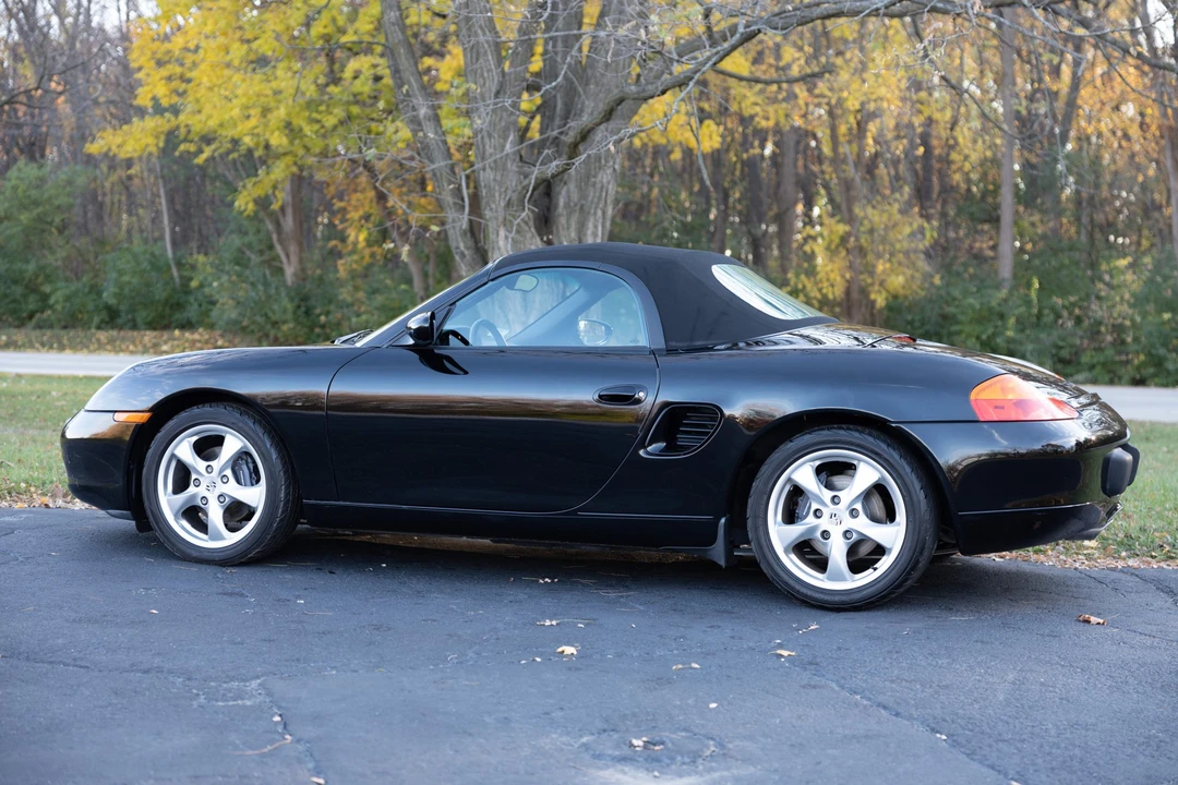 2001 Porsche 986 Boxster - Image 17 of 31