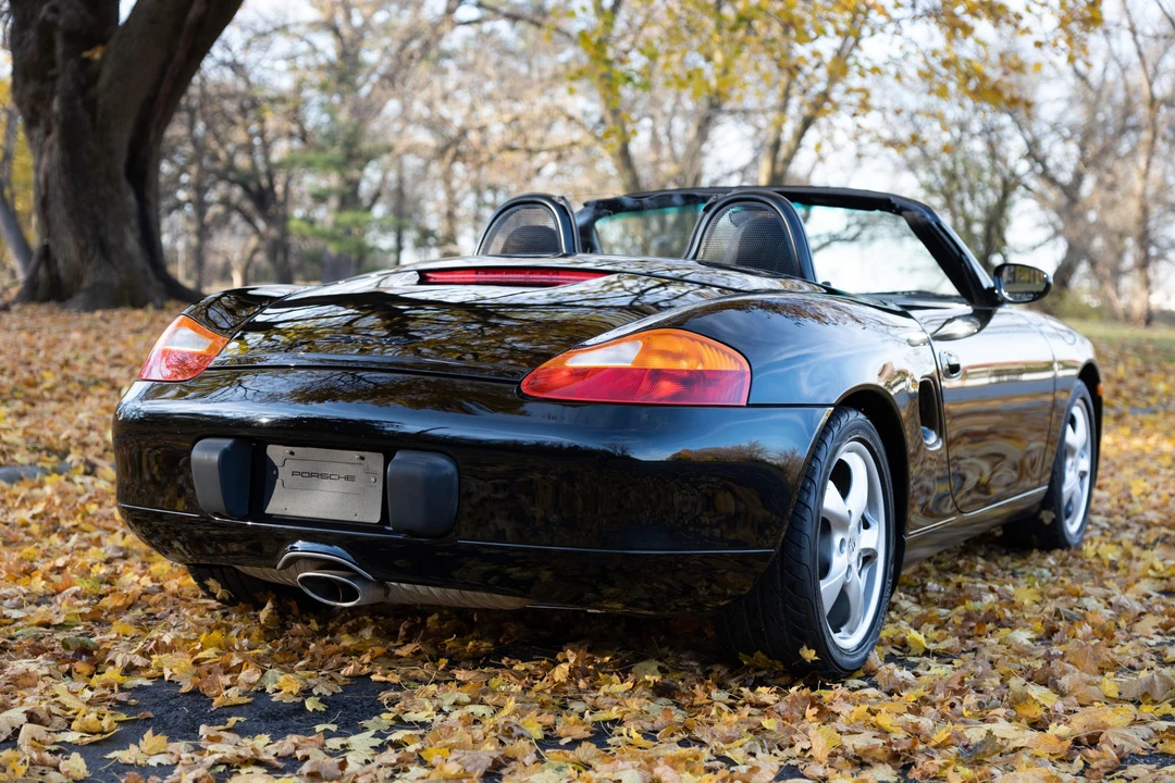 2001 Porsche 986 Boxster - Image 9 of 31