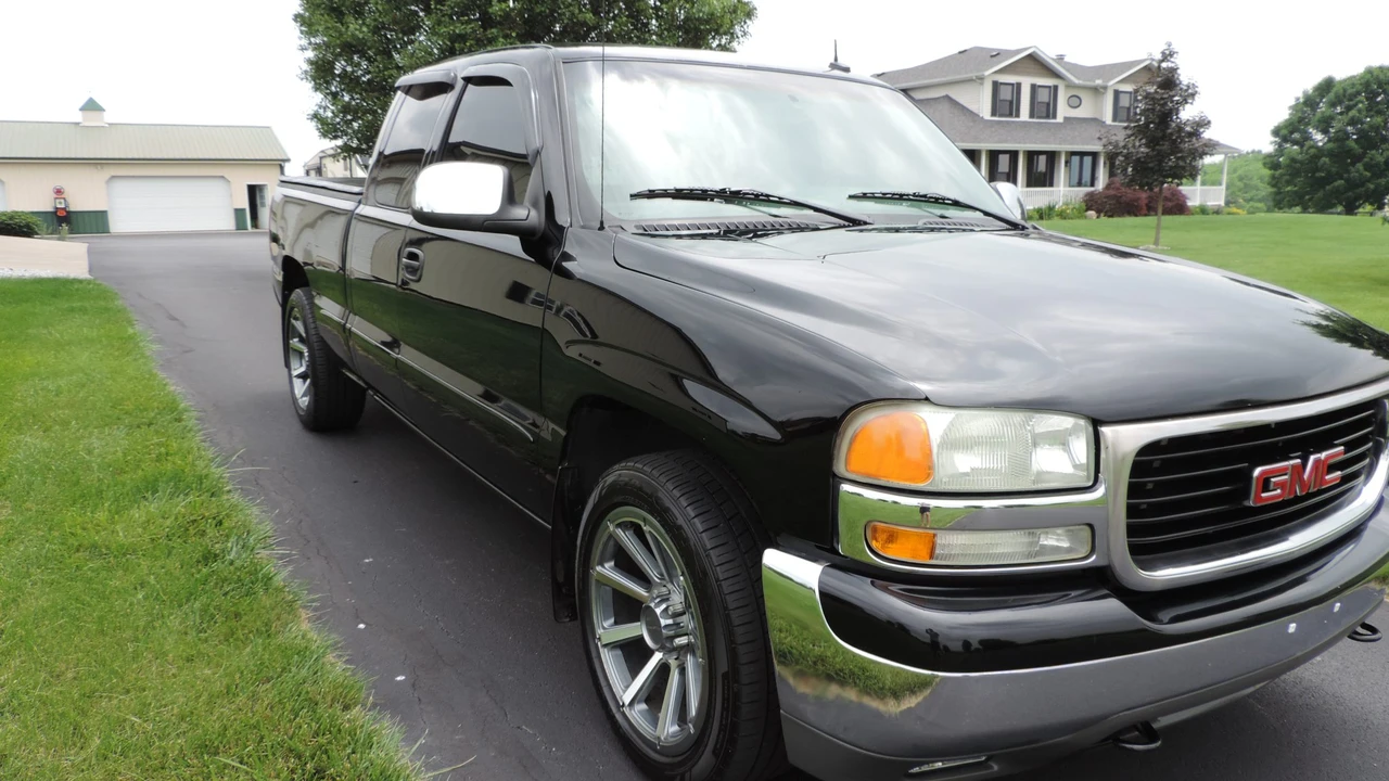 2002 GMC Sierra 2nd Gen - Image 19 of 31