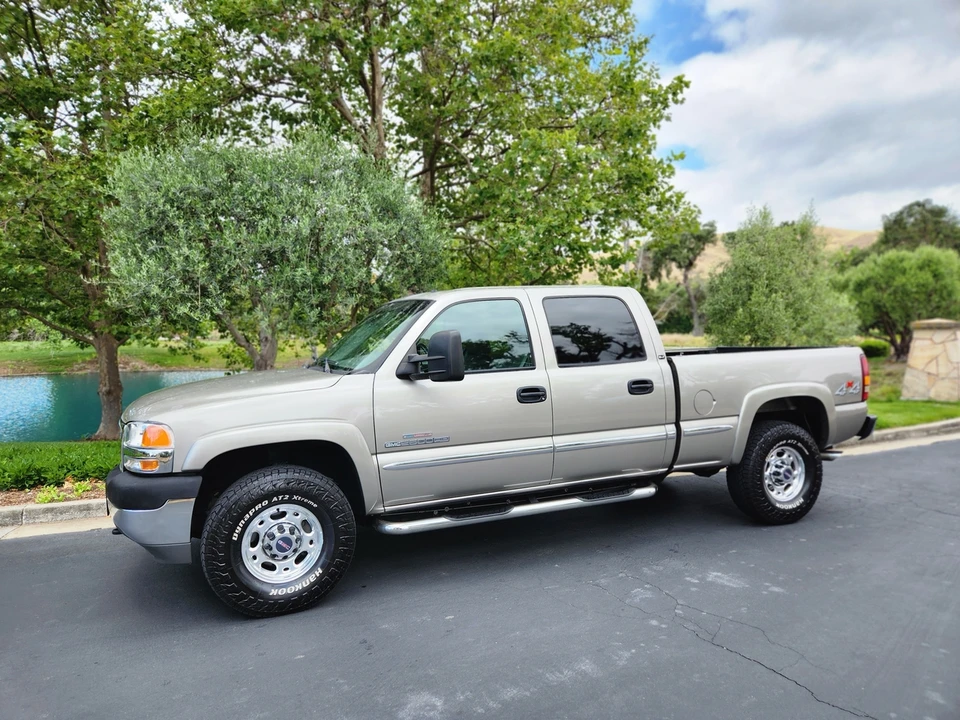 2002 GMC Sierra Heavy Duty 2nd Gen - Image 5 of 31