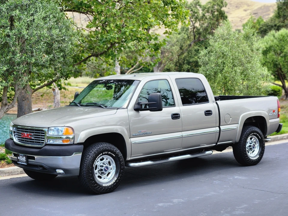 2002 GMC Sierra Heavy Duty 2nd Gen - Image 3 of 31