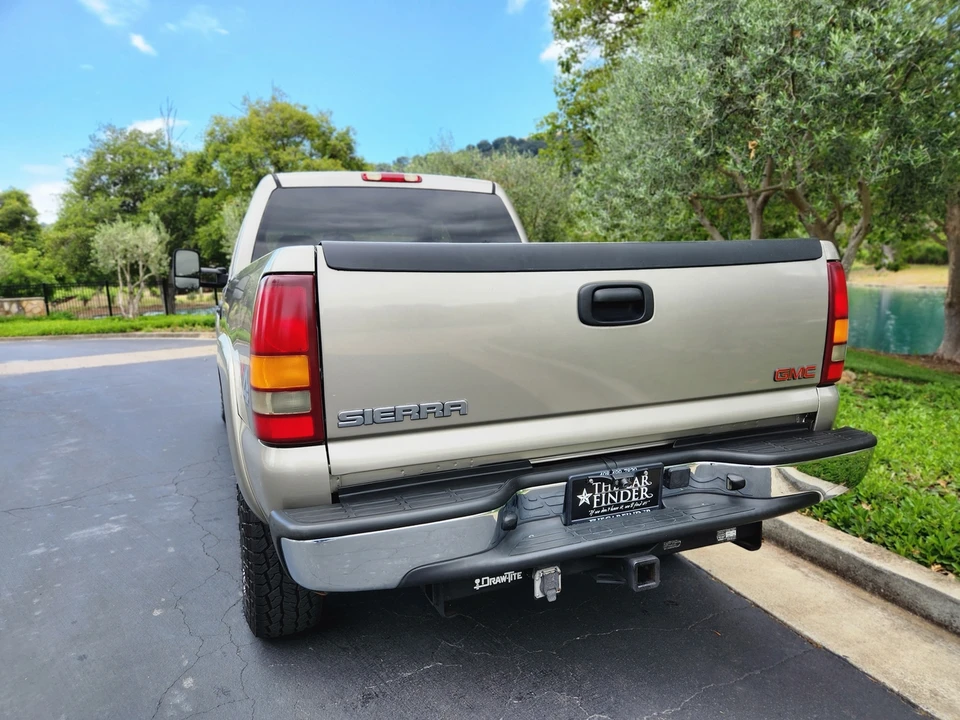 2002 GMC Sierra Heavy Duty 2nd Gen - Image 14 of 31