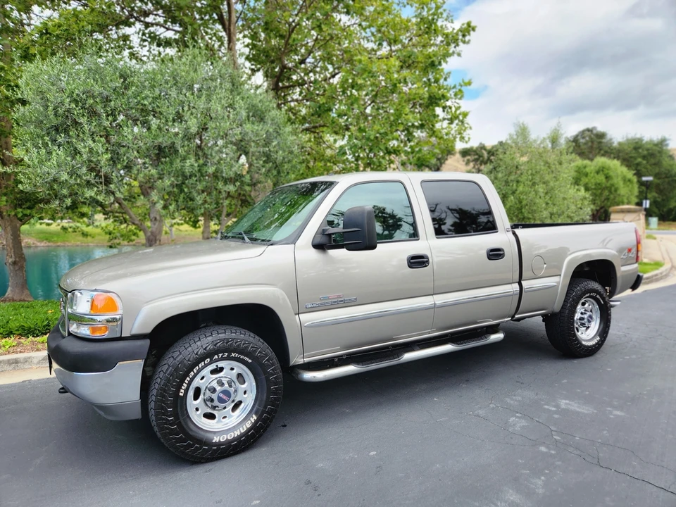 2002 GMC Sierra Heavy Duty 2nd Gen - Image 4 of 31