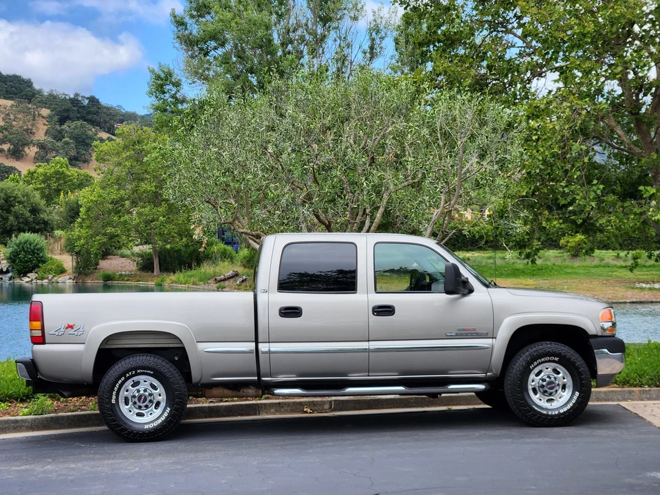 2002 GMC Sierra Heavy Duty 2nd Gen - Image 25 of 31