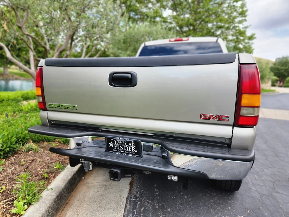 2002 GMC Sierra Heavy Duty 2nd Gen - Image 17 of 31