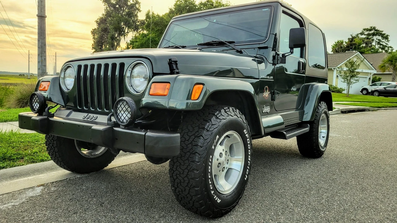 2002 Jeep TJ Wrangler - Image 2 of 31