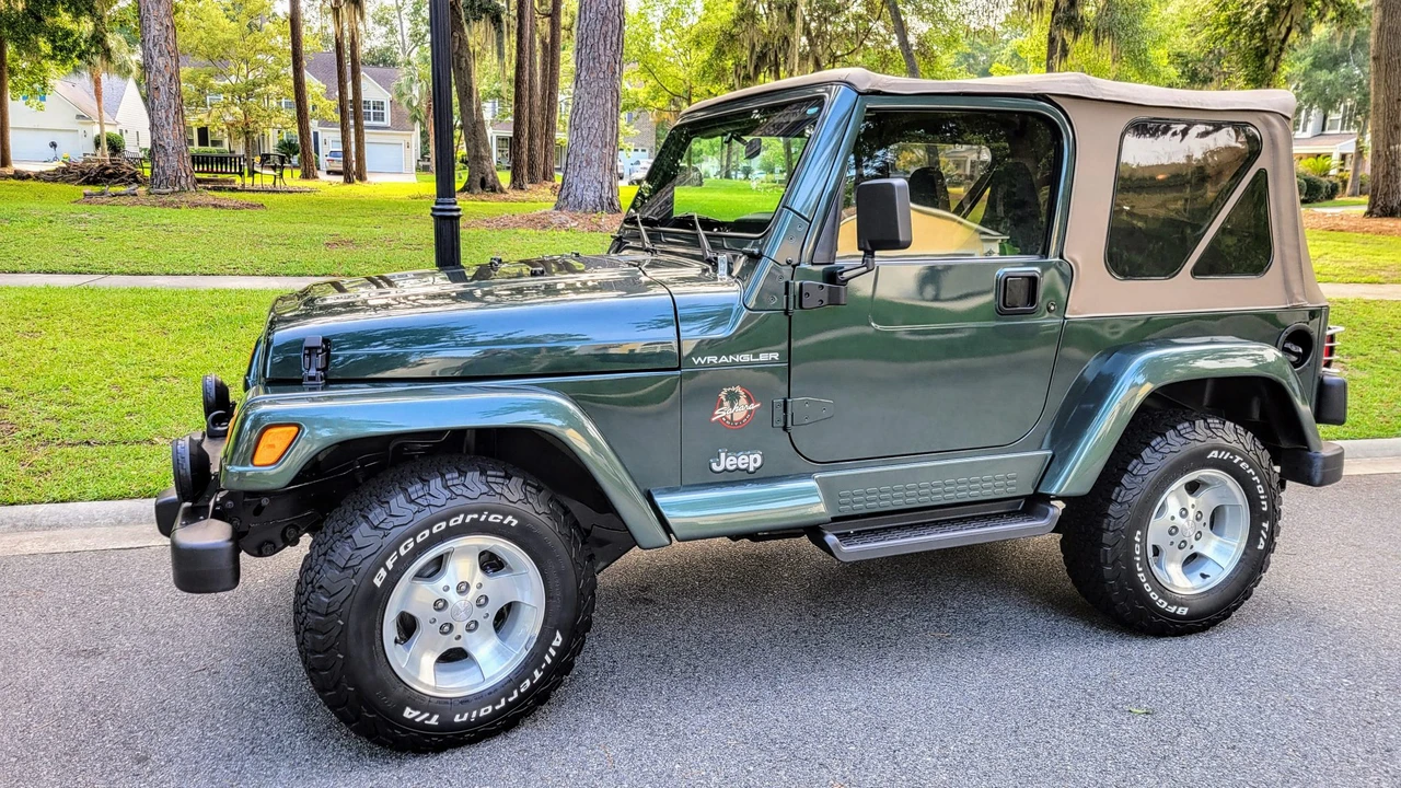 2002 Jeep TJ Wrangler - Image 28 of 31